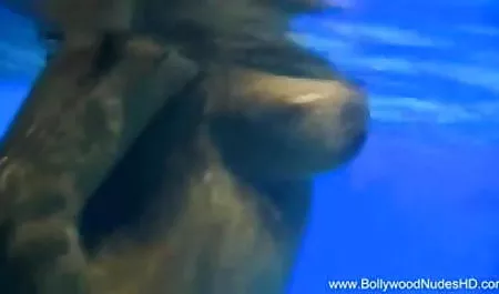 लेटेक्स में कड़े कड़े हिंदी सेक्सी मूवी वीडियो में हस्तमैथुन
