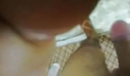 बेबी ने दो मोटी लंड चुदाई हिंदी में सेक्सी फुल मूवी की जिससे उसने चुदवाया