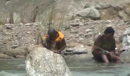 बाल्ड ड्यूड ने उनकी सेक्सी हिंदी मूवी वीडियो में सुंदरता के लिए बुत सेक्स का प्रबंध किया