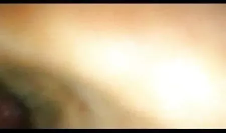 विशाल, स्वादिष्ट स्तन के साथ सेक्सी बीएफ मूवी सेक्सी में गोरा उसके मीठे छेद में दो मोटे लंड लेता है