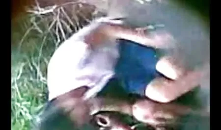 हॉट हिंदी सेक्सी फुल मूवी एचडी में कपल ने कैमरे पर अपना सेक्स फिल्माया