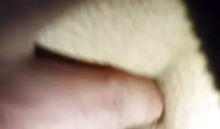 गोरा गोरा निकोलेट शीया बेडरूम में माली पंजाबी में सेक्सी मूवी को चोदता है