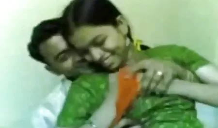 बस्टी सेक्स टीचर Sarah Jesse एक हिंदी में सेक्सी वीडियो फुल मूवी छात्र द्वारा गड़बड़ हो जाता है