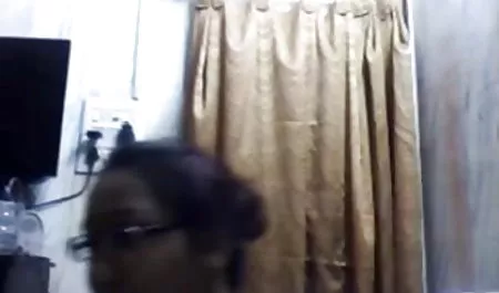 सौतेली बहन ने सेक्स भाई को बहकाया और उसे मूवी फिल्म सेक्सी वीडियो में चोदा