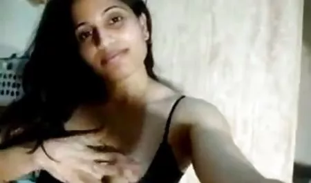 परिपक्व महिला वलेरी लोपेज ने उत्साहपूर्वक सुंदर के साथ पंजाबी में सेक्सी मूवी गुदा में चुदाई की