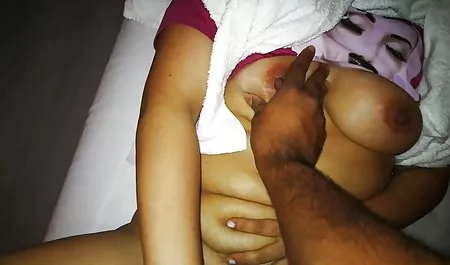 युवा सेक्सी वीडियो में हिंदी मूवी लड़की उसके पैरों के साथ डिक छूत