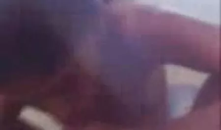 एक कुतिया एक काली डिक की सवारी करती है, और दूसरी खुद को डिल्डो से टकराती है हिंदी में फुल सेक्स मूवी