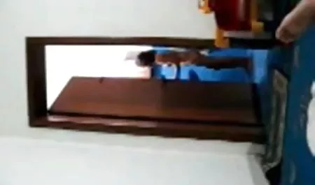 ग्रुप सेक्स में स्पर्म सेक्सी वीडियो मूवी में के साथ स्टूडेंट बॉयफ्रेंड नशे में धुत हो गया