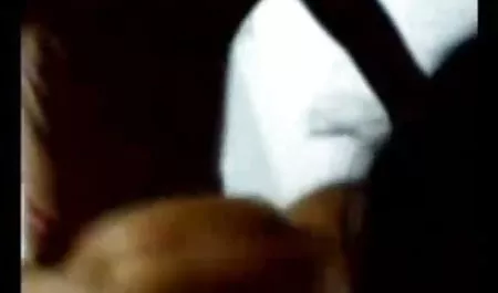 दो आदमियों ने मूवी सेक्सी वीडियो में एक सुंदर गोरा चुदाई की