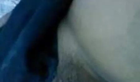 गे दो लोगों हिंदी में सेक्सी वीडियो मूवी को पूरी तरह से मुंह में लेता है