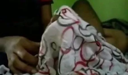 कुतिया सेक्स मूवी भोजपुरी में ने एक मोटा डिल्डो उसकी चूत में डाला और उसके ऊपर एक चुदक्कड़ लेट गया, जिसने अपने डिक को पूरी तरह से उसके गुदा में दबा दिया, वह खुशी से चिल्ला उठी
