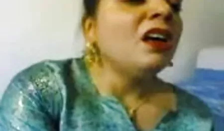 श्यामला गैब्रिएला पैल्ट्रोवा गड़बड़ हो जाता है सेक्सी फिल्म मूवी में