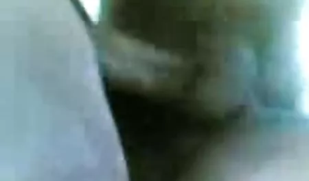 आकर्षक स्तन के साथ आकर्षक स्तन और हिंदी में फुल सेक्सी मूवी एक चश्मे में एक कॉर्क गुदा गड़बड़ हो जाता है