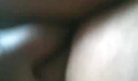 एक डिक के चारों हिंदी में सेक्सी मूवी एचडी ओर दो सुंदर टहनियाँ
